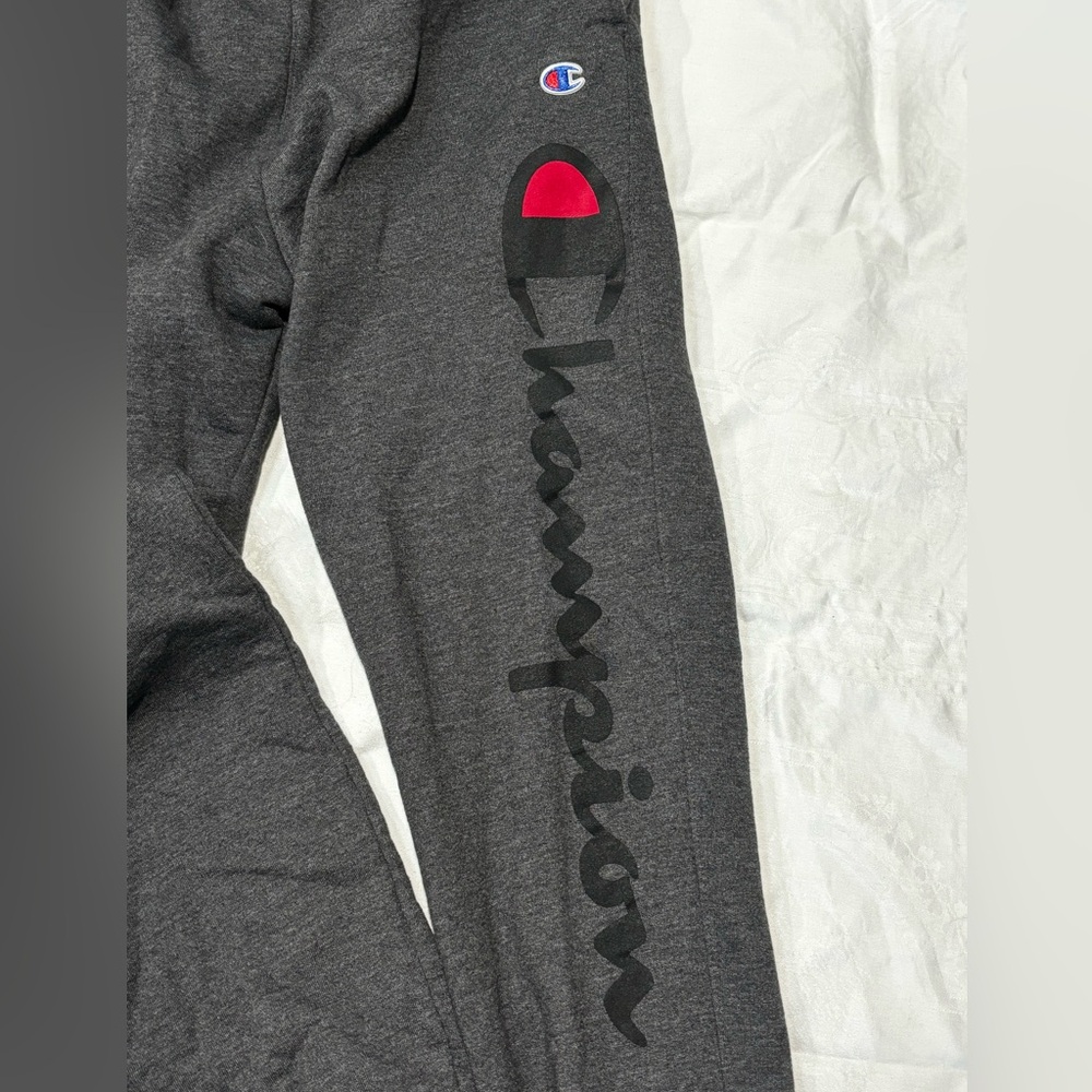 Champion joggers size M